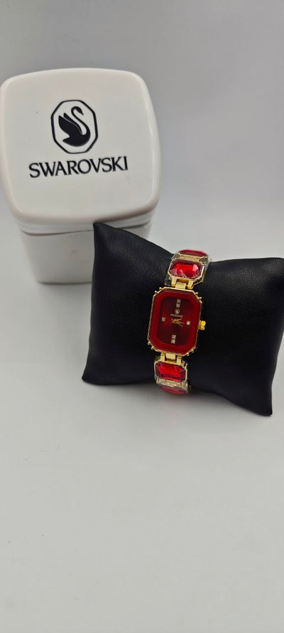 SWAROVSKİ KIRMIZI TAŞLI BAYAN
