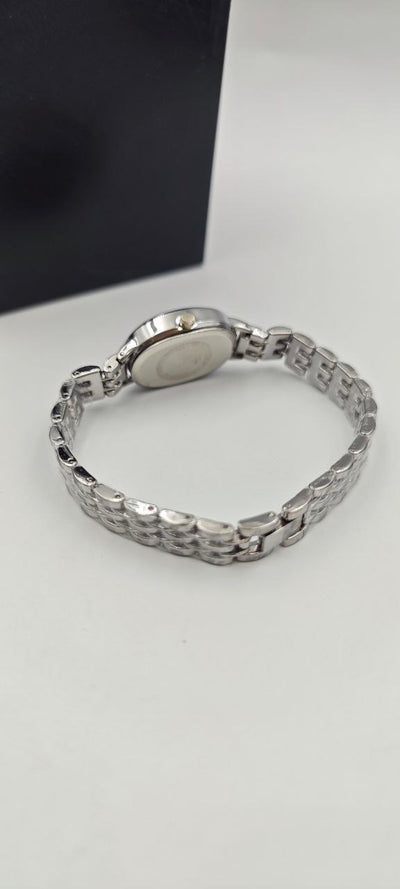 GÜMÜŞ RENK İÇİ KIRMIZI