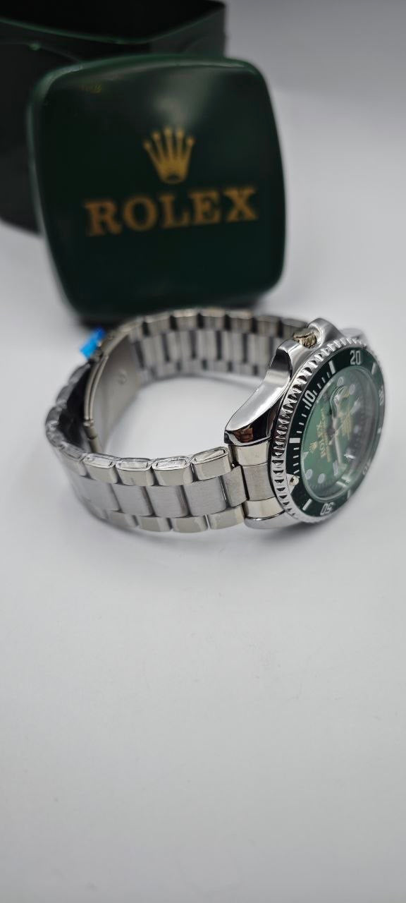 ROLEX SUBMARİNER GRİ İÇİ YEŞİL ERKEK SAAT