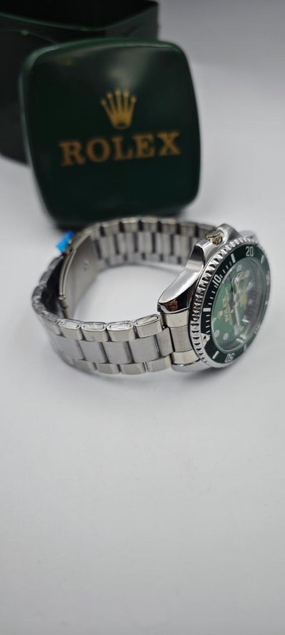 ROLEX SUBMARİNER GRİ İÇİ YEŞİL ERKEK SAAT