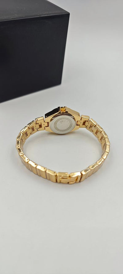 GOLD İÇİ KIRMIZI BAYAN SAATİ