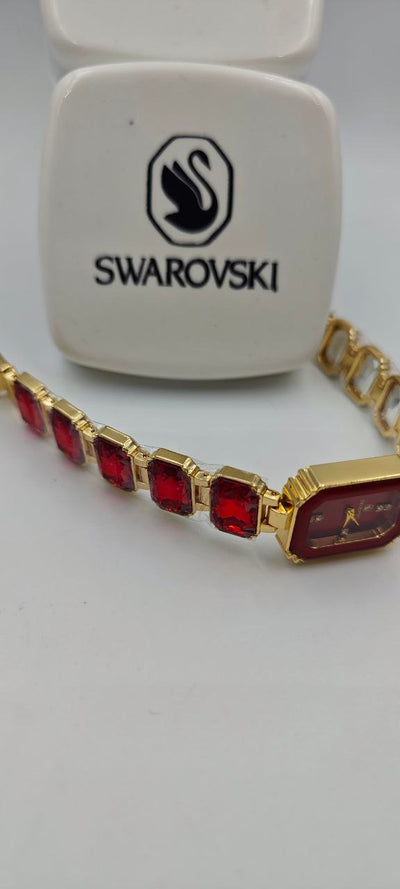 SWAROVSKİ KIRMIZI TAŞLI BAYAN