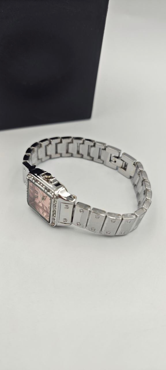 GÜMÜŞ RENK İÇİ PEMBE BAYAN SAATİ