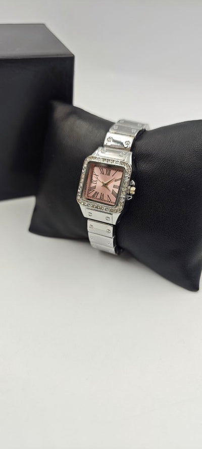 GÜMÜŞ RENK İÇİ PEMBE BAYAN SAATİ