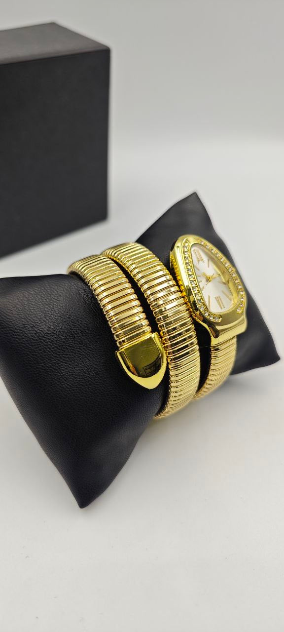 BAYAN YILAN MODEL SAAT