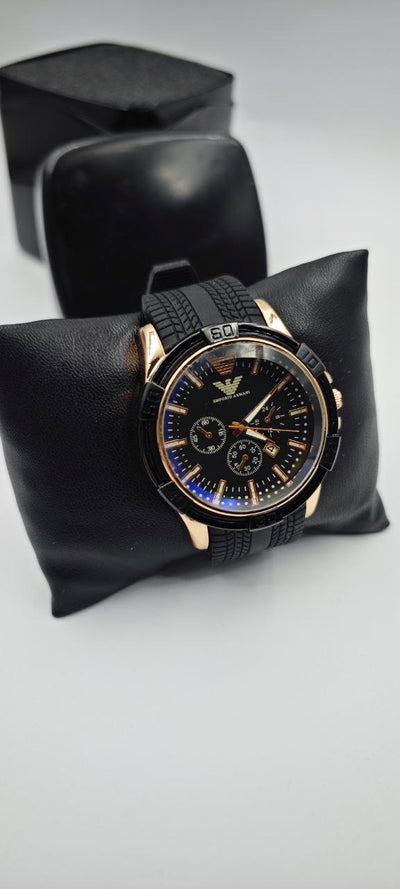 EMPORİO ARMANİ SİYAH HOLD ERKEK SAAT