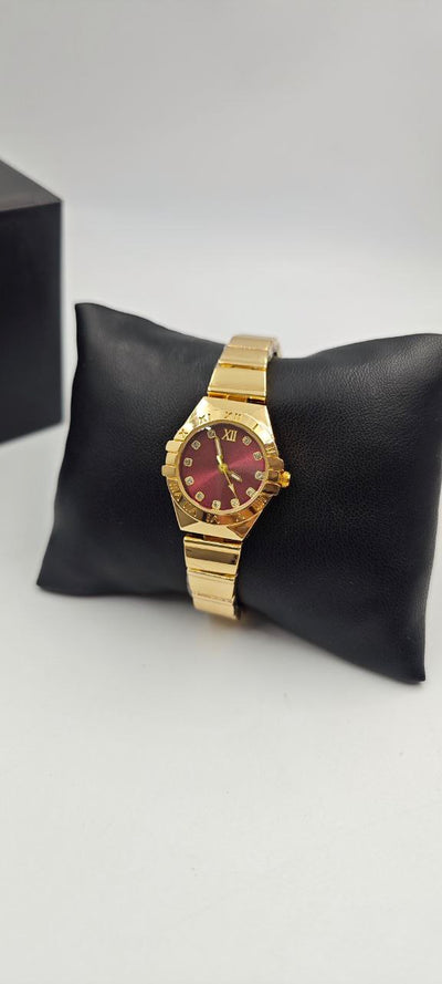 GOLD İÇİ KIRMIZI BAYAN SAATİ