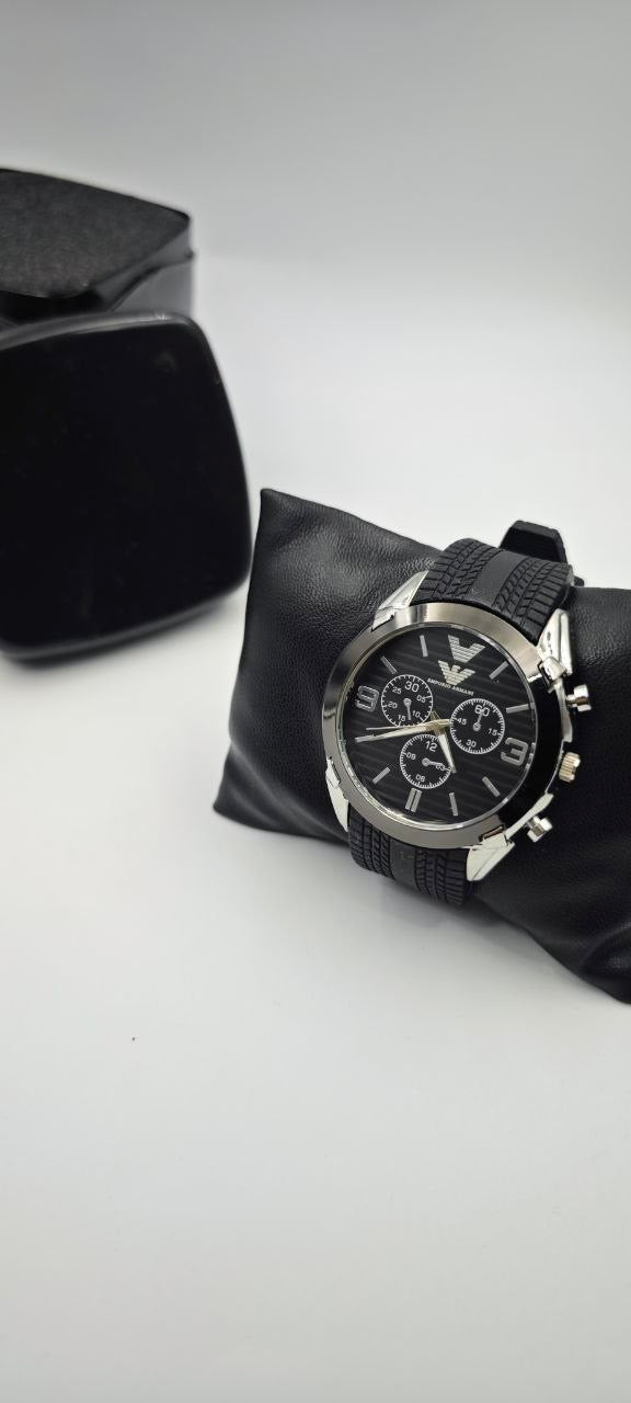 EMPORİO ARMANİ SİYAH GRİ ERKEK SAAT