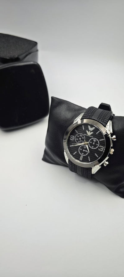 EMPORİO ARMANİ SİYAH GRİ ERKEK SAAT