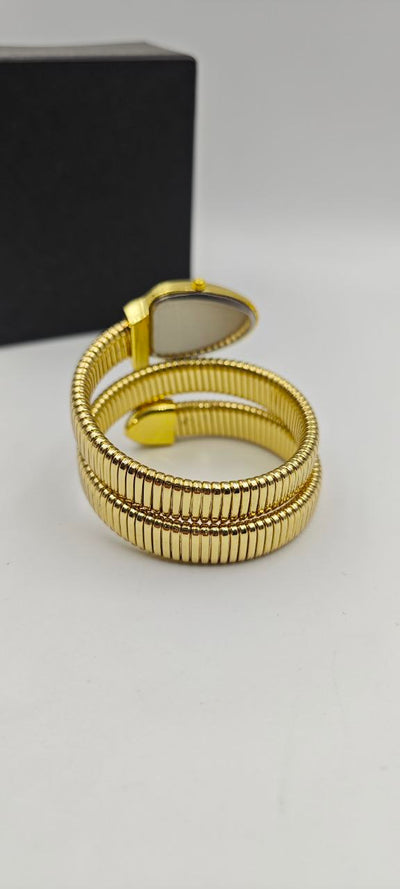 BAYAN YILAN MODEL SAAT