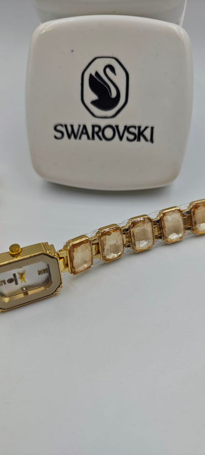 SWAROVSKİ ELMAS TAŞLI BAYAN SAATİ