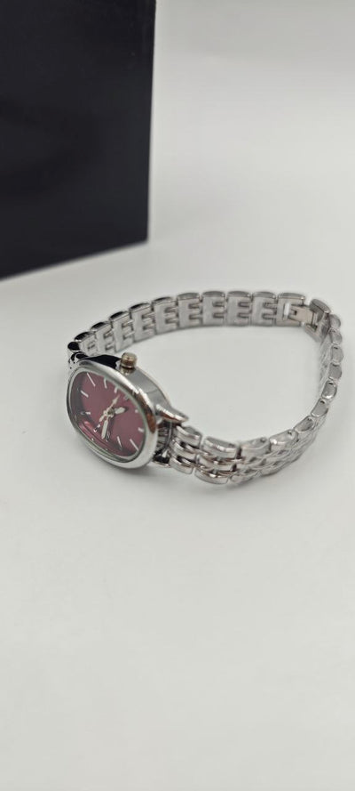 GÜMÜŞ RENK İÇİ KIRMIZI