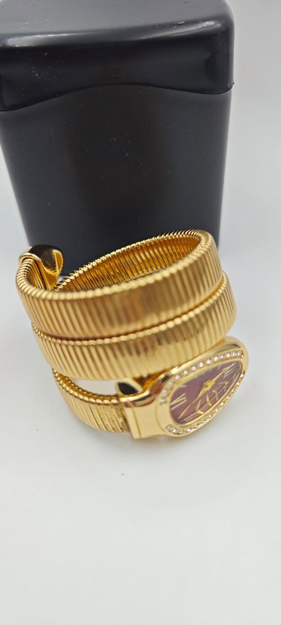 YILAN GOLD İÇİ KIRMIZI BAYAN SAAT