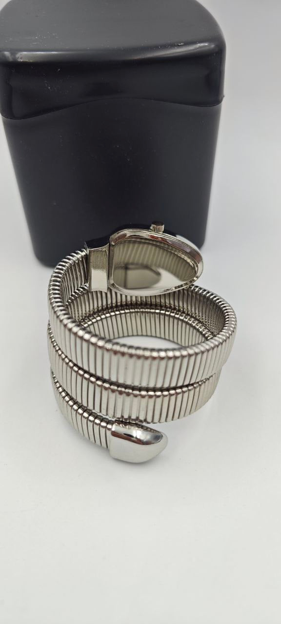 YILAN GRİ İÇİ SİYAH BAYAN SAAT